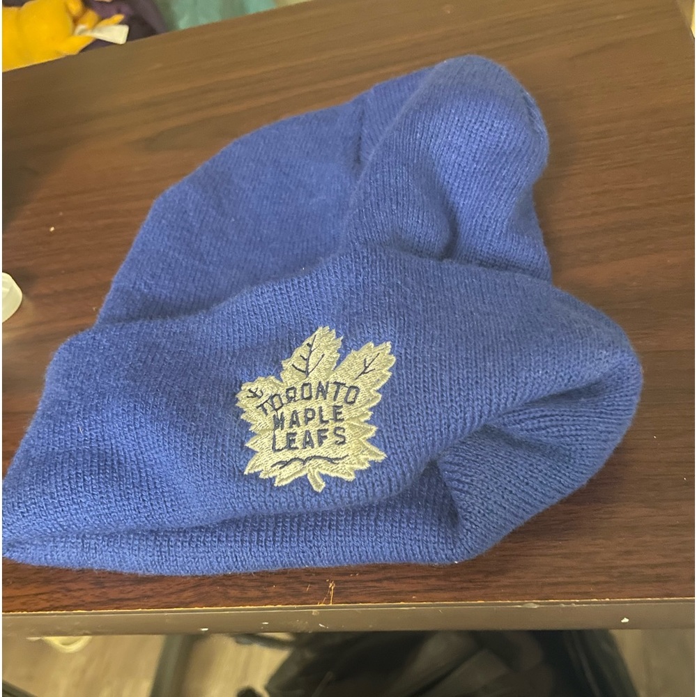 Toronto Maple Leaf winter toque unisex